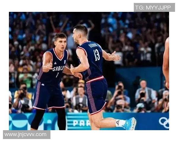 美国男篮对阵中国队精彩回顾央视全程直播赛场热情瞬间