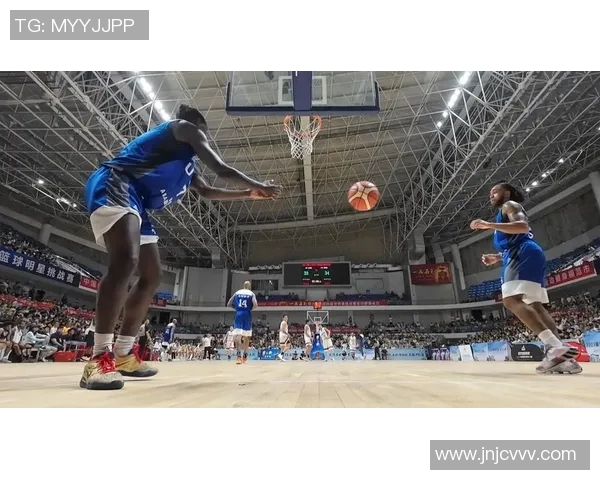 篮球明星们的趣味时刻精彩瞬间合集尽在这一视频素材中